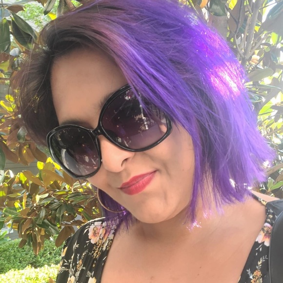 Meet your Posher, Rhiannon - Picture 5 of 6